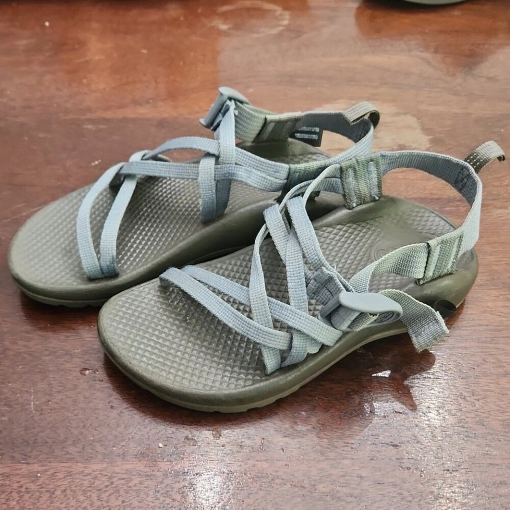 Kids Chacos Gray/ blue size 2